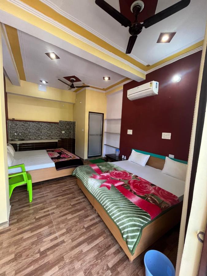 Girish Alay Home Stay Rudraprayāg Buitenkant foto