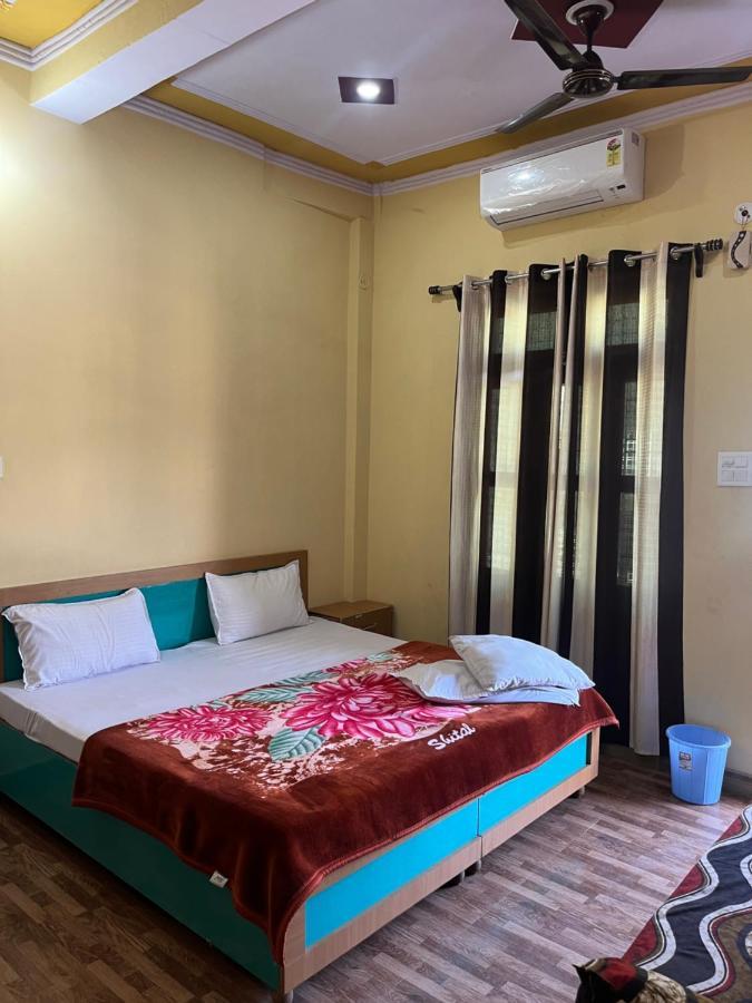 Girish Alay Home Stay Rudraprayāg Buitenkant foto